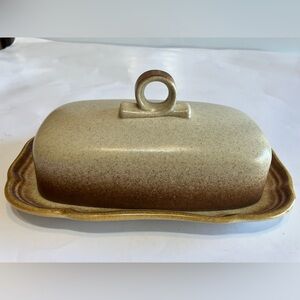 Mikasa Whole Wheat E 8000 Covered  8" Butter Dish with Lid Made in Japan
